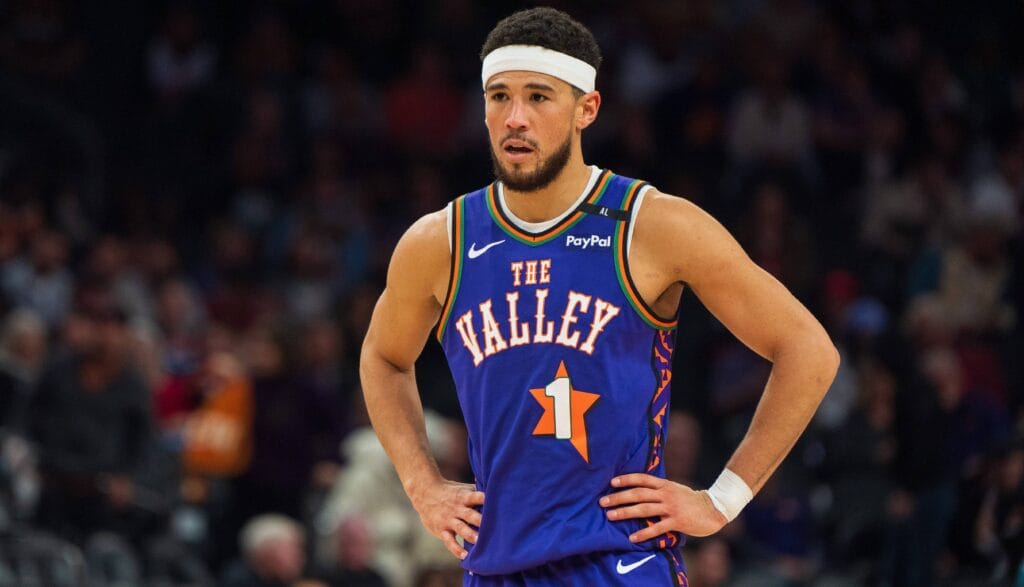 The Phoenix Suns are just 15-17 heading into the new year.