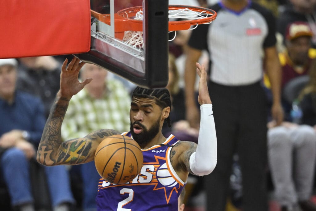 Unlike Jusuf Nurkic, Nick Richards is making himself right at home as the Phoenix Suns' new starting center by just doing the little things