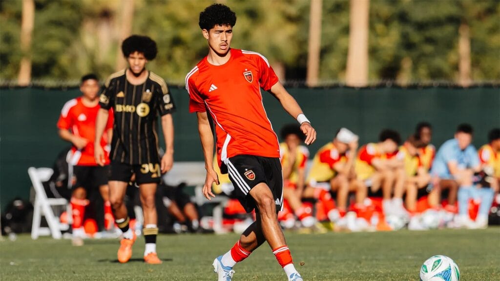 Phoenix Rising defender Alex Araneda in a preseason match