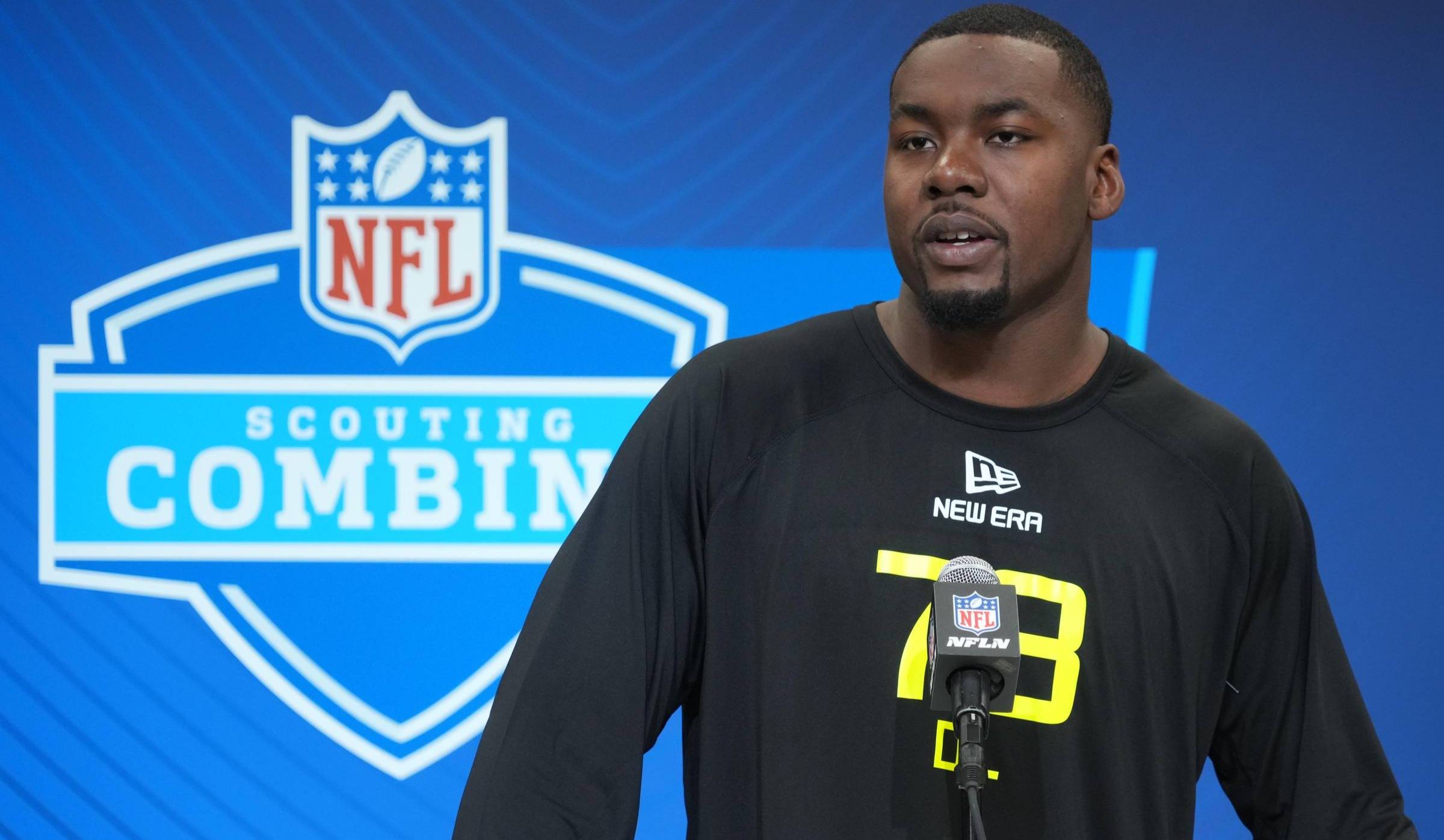 The Arizona Cardinals pick 16th in the upcoming NFL Draft, so who do the pundits have them taking in their mock drafts?