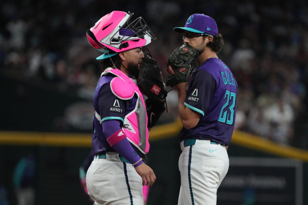 The Arizona Diamondbacks rank in the middle of the pack in most of the pundits' power rankings.