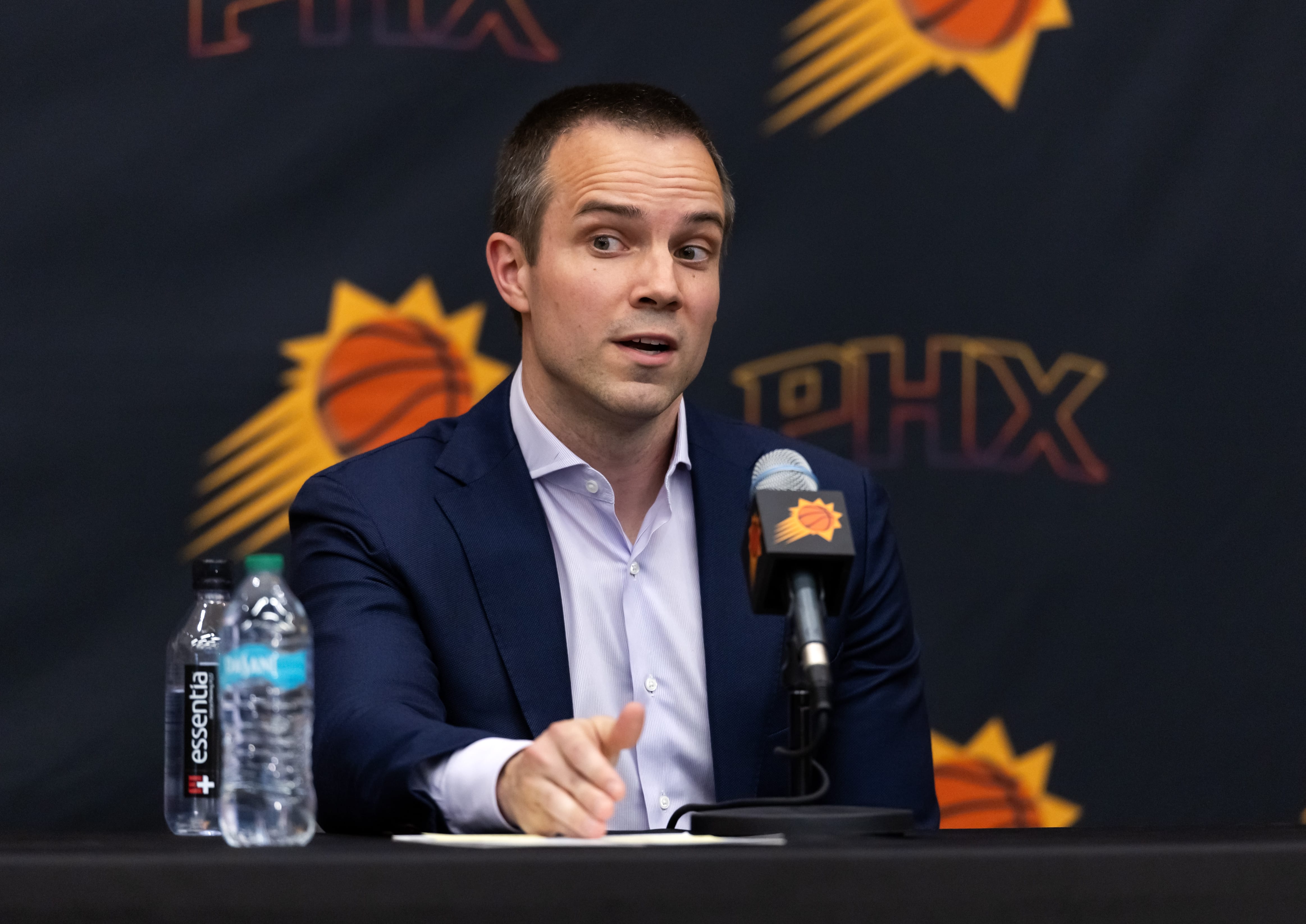 The Suns announced their coaching staff for the 2025-26 season.