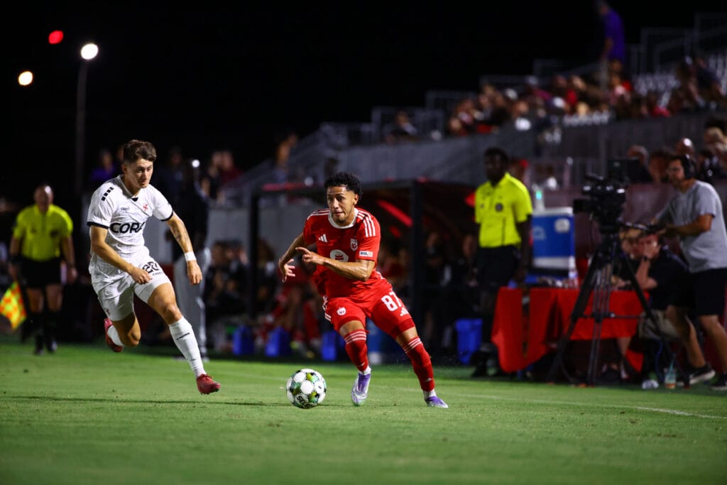 Phoenix Rising player Daniel Flores against Loudoun United.