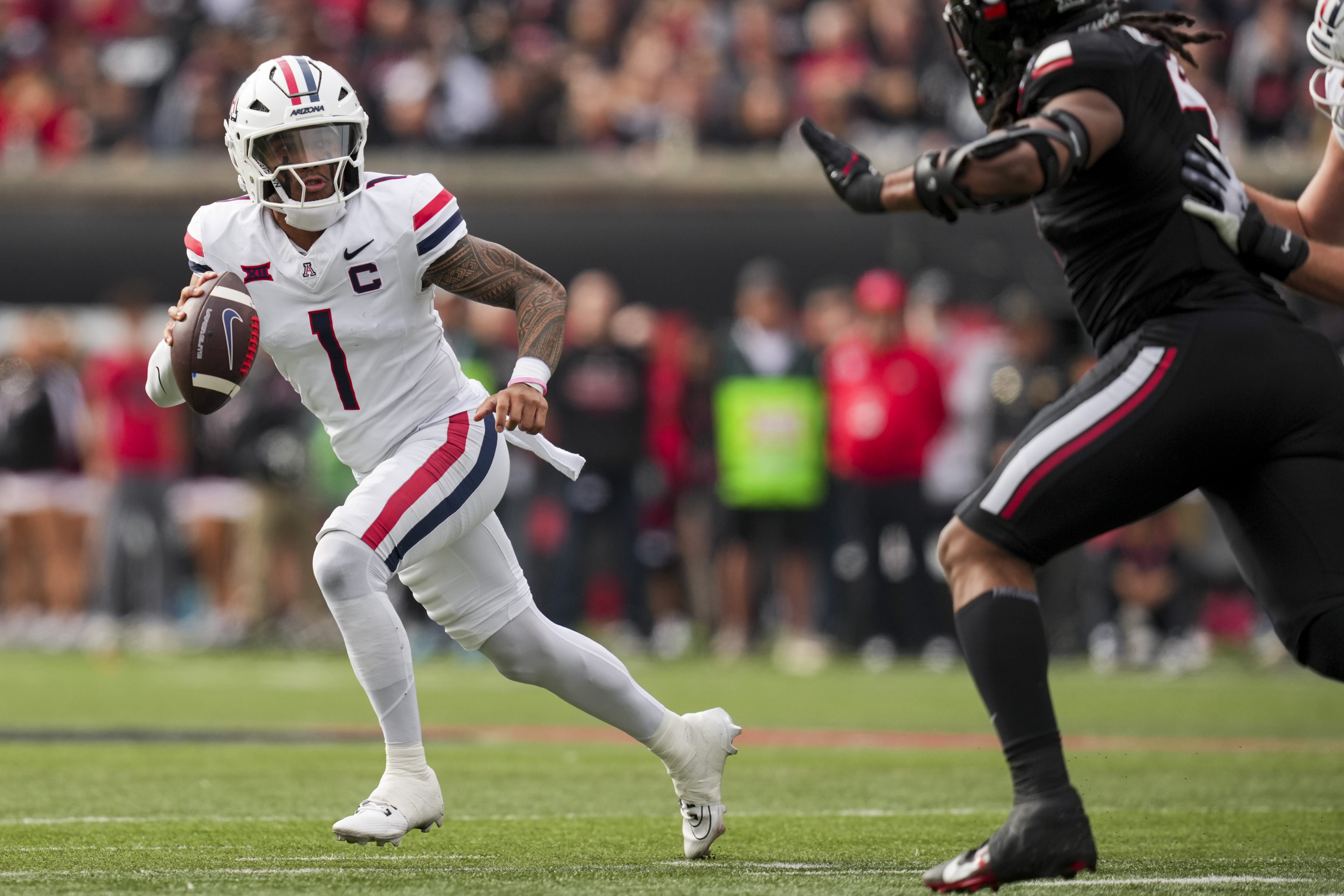 Arizona Wildcats QB Noah Fifita.