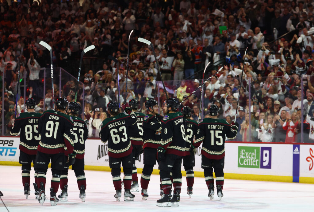 2025 01 09T202551Z 24220443 MT1USATODAY25150984 RTRMADP 3 NHL EDMONTON OILERS AT ARIZONA COYOTES