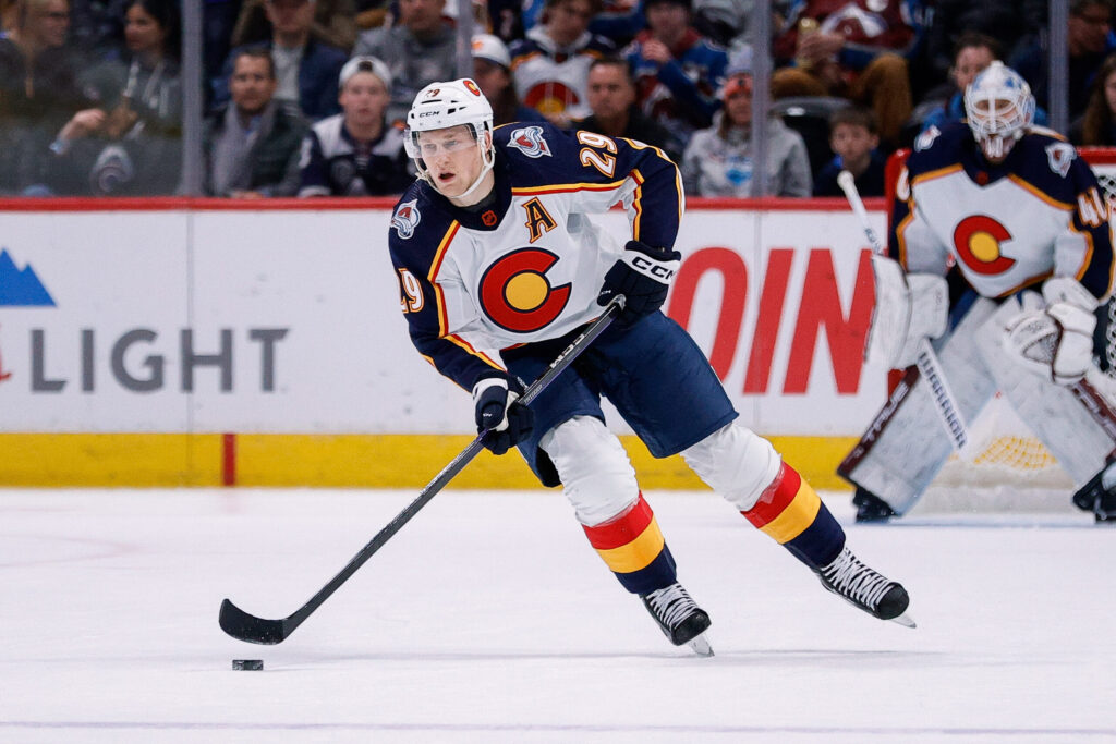 Avs lose first game of the New Year 3-2 in close tilt with Vegas