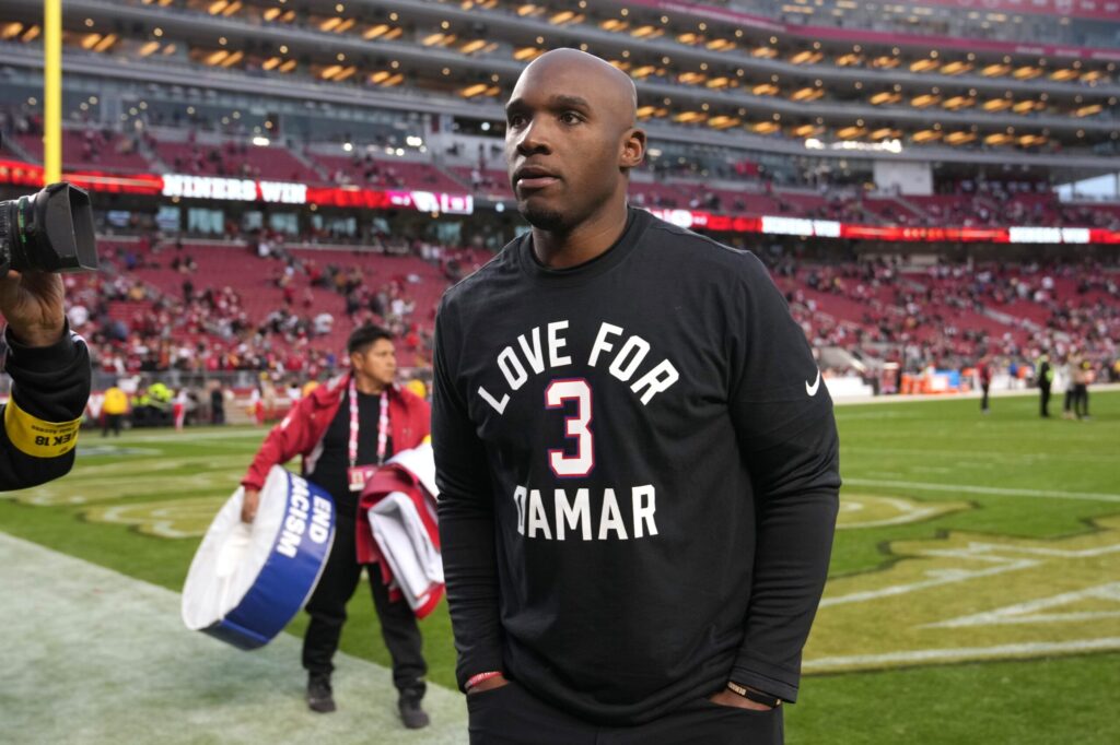 What would DeMeco Ryans bring to the Denver Broncos?