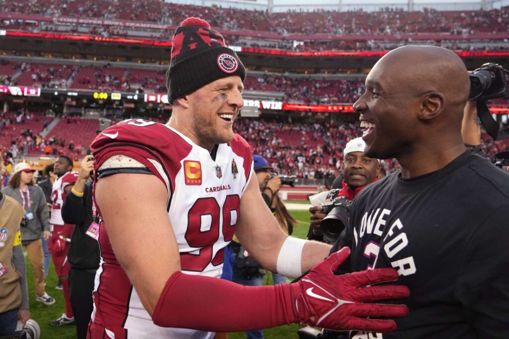 Should DeMeco Ryans choose the Texans or the Broncos?