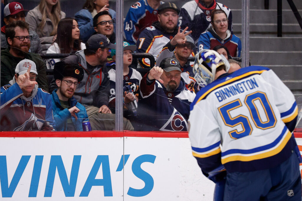 Avs Game 48 Studs & Duds: Thanks for the arch