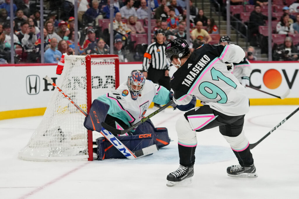 Sundays at the Rink: Trade chips begin to fall