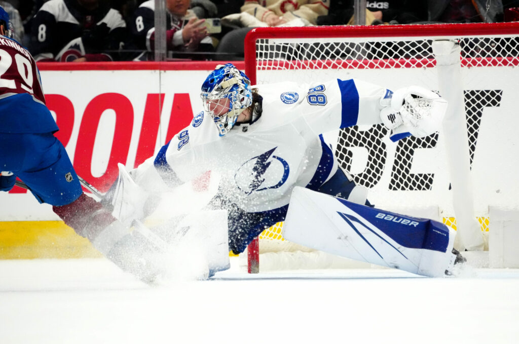 Avs can’t stretch their lead and lose 4-3 in shootout