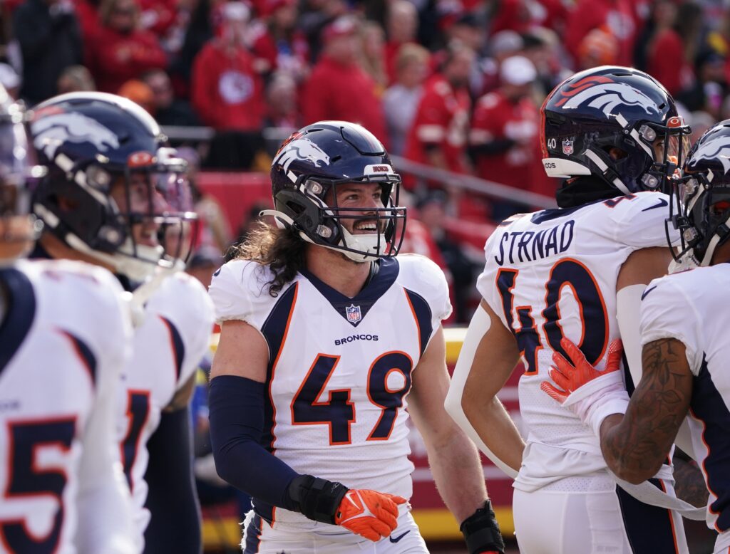 Broncos Film Room: How did Alex Singleton earn an $18 million deal?