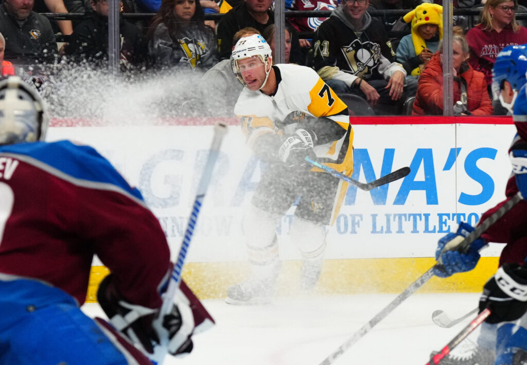 “The game was won and lost in the second period”: Three-goal middle frame costs Avs against Pittsburgh