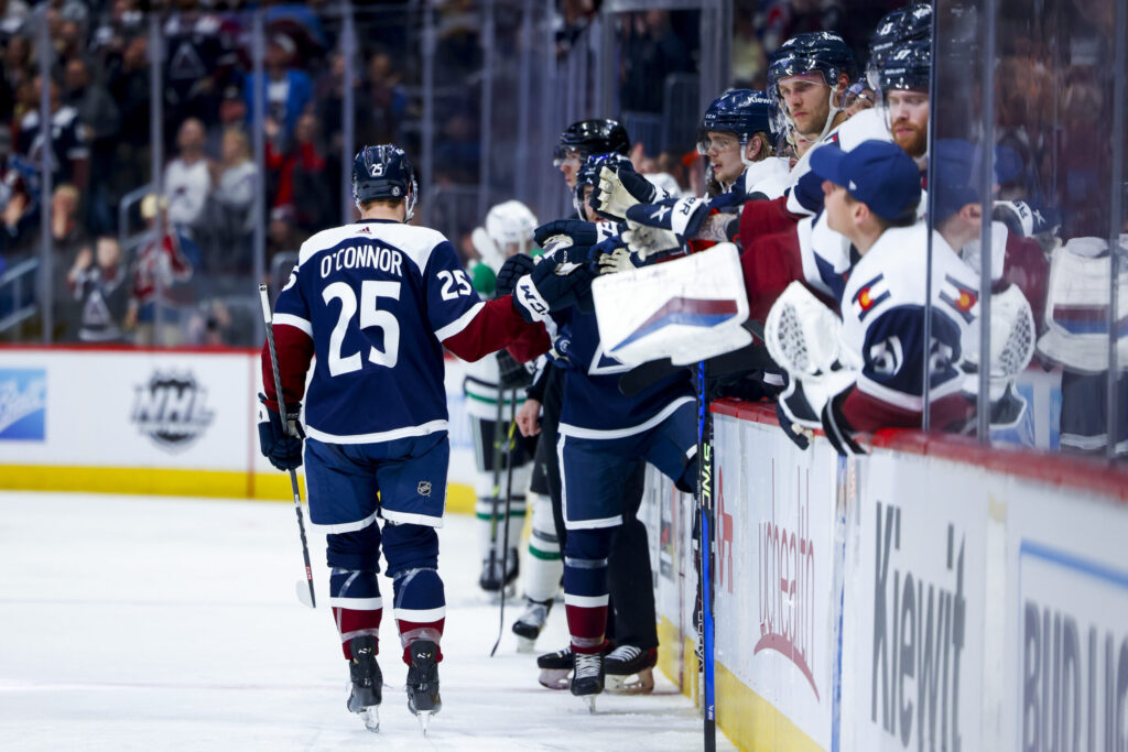 Colorado Avalanche secure two important points in 5-2 win over Dallas