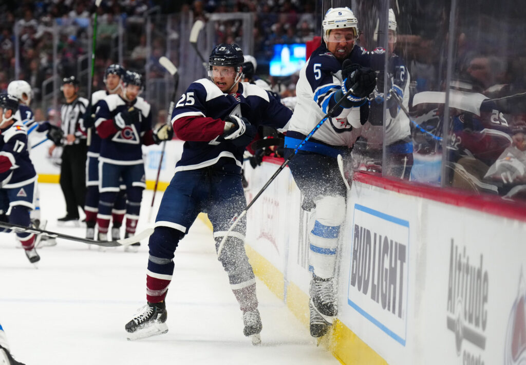 Avs Game 81 Studs & Duds: Scraping By