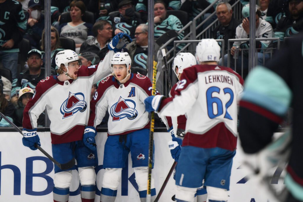 MacKinnon dazzles, Avs’ stars overwhelm Kraken to take series lead