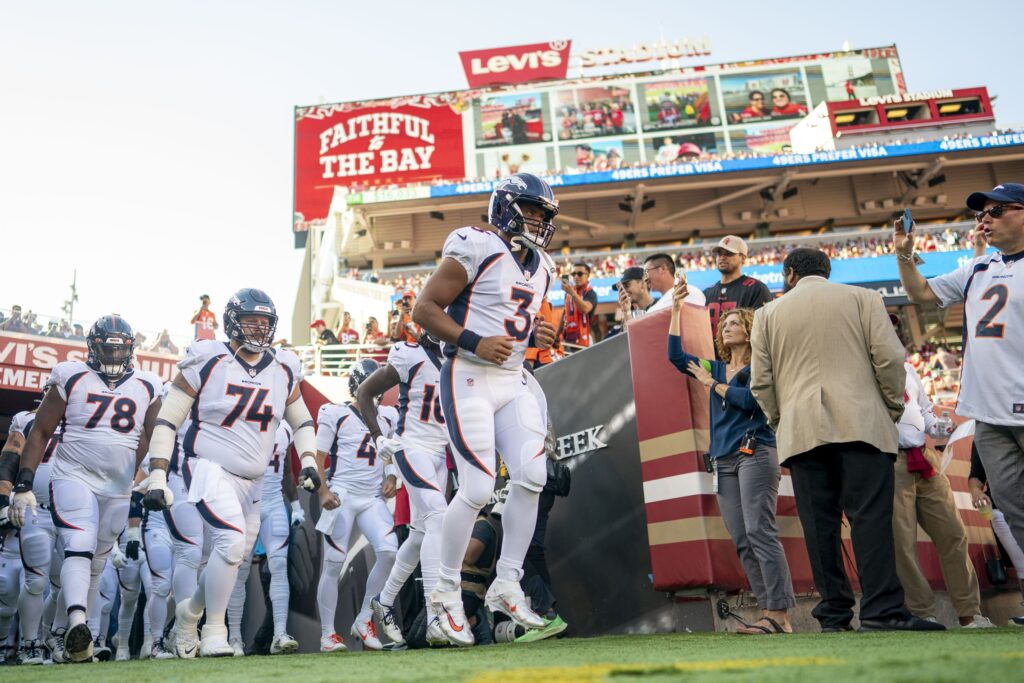 Broncos Game Grades: Russell Wilson powers the starting offense in a 21-20 loss to the 49ers