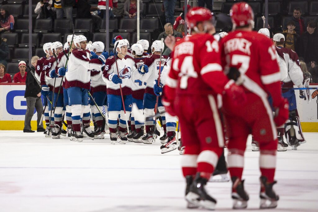 Avalanche road trip ends with eighth straight win over forgettable Red Wings