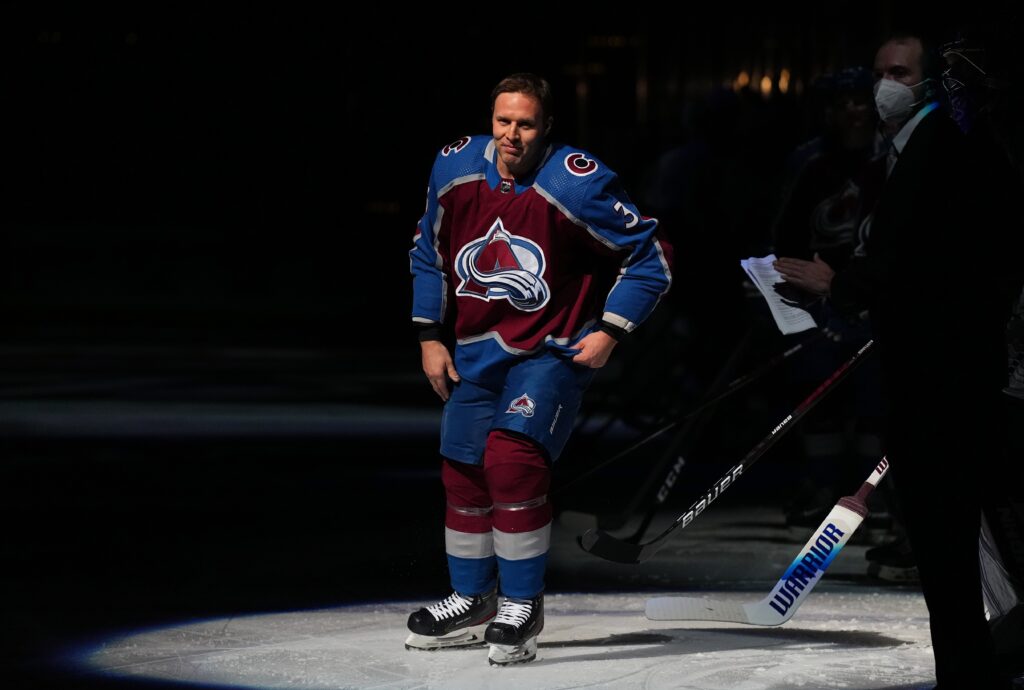 Jack Johnson’s 1,000th game in the NHL ends in an Avalanche victory