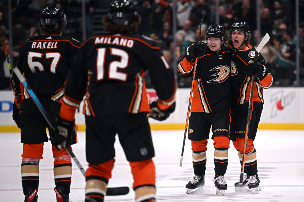 Weekend NHL Gambling Primer: Newhook has sneaky value, Anaheim is worth a look