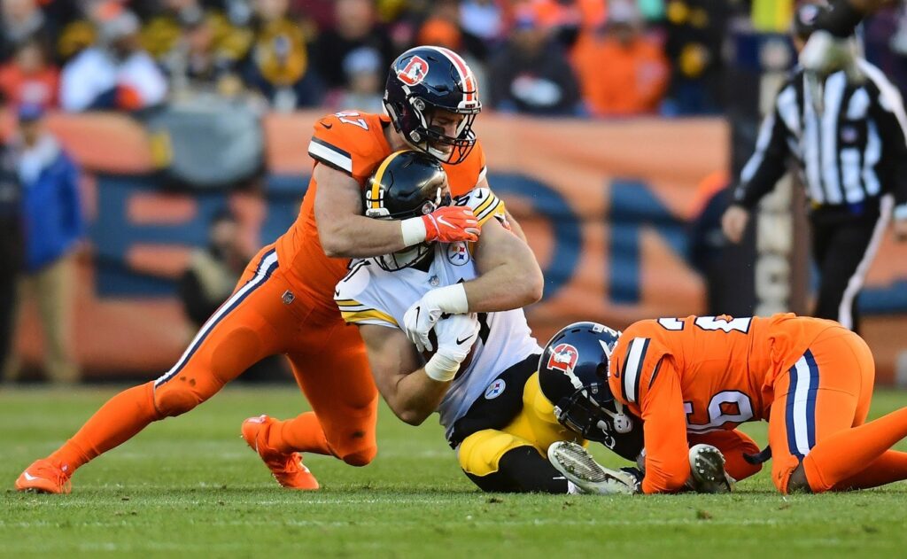 Here’s why the Broncos brought back inside linebacker Josey Jewell
