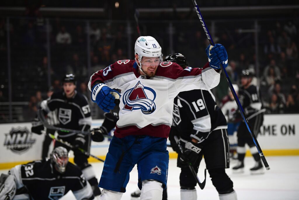 Avalanche win pillow fight against Kings in sleepy contest