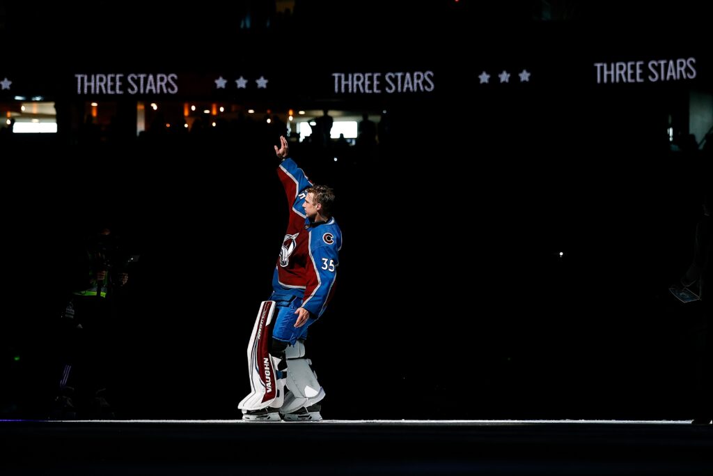 Kuemper, Avs outlast Penguins in thrilling matinee matchup