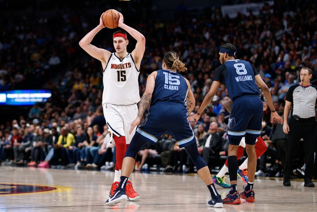 On a historic night, Nikola Jokic reminds us why he’s 1-of-1