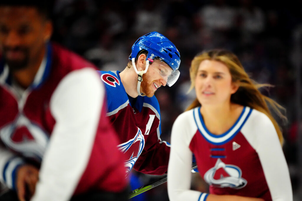 How the West was won; Avs claim 7-4 win over Carolina