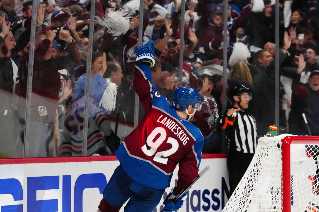 Avs win a wild one to grab series lead over Oilers