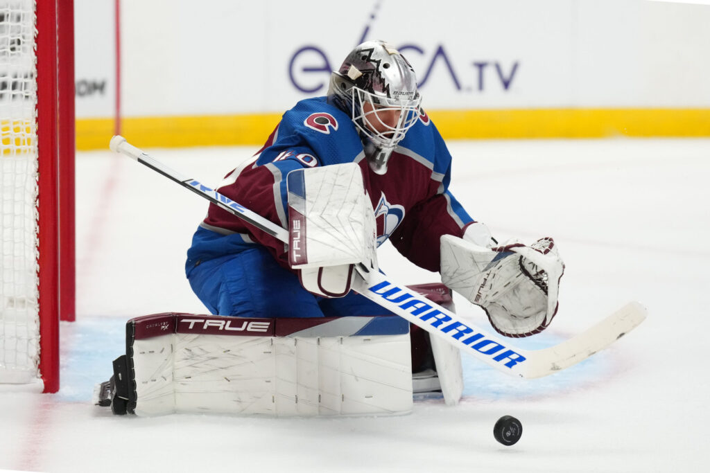 Alexandar Georgiev has a strong but brief debut in 3-1 Avalanche win