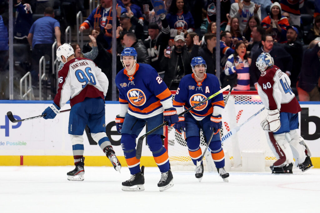 Avs blow a three-goal lead in ugly loss to Islanders