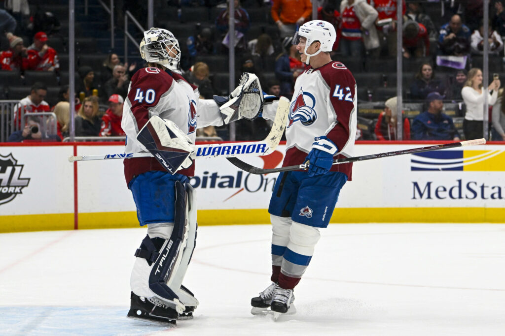 Georgiev shines as Avs blank Caps
