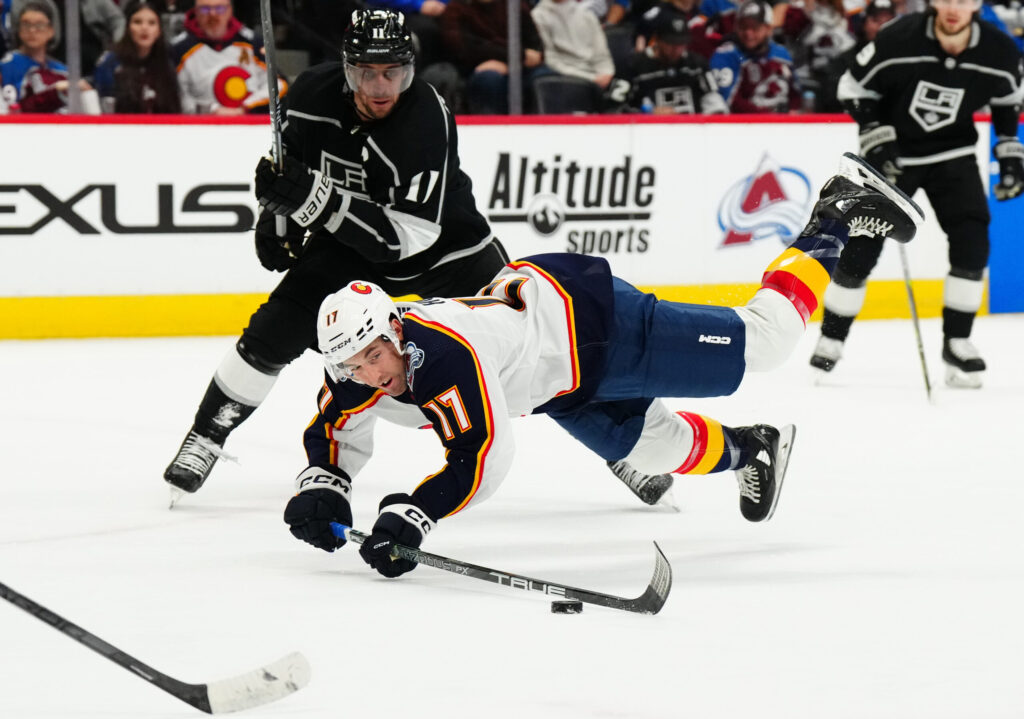 Avs battle back, then giveaway lead late to drop second consecutive game