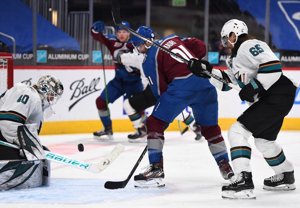 “Good teams are able to build momentum”: Avs are winners of three of four after shutting out Sharks