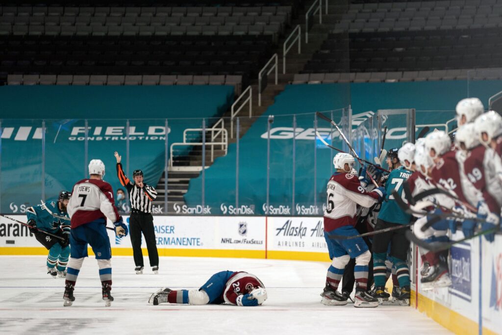 Nathan MacKinnon to play tonight versus Ducks