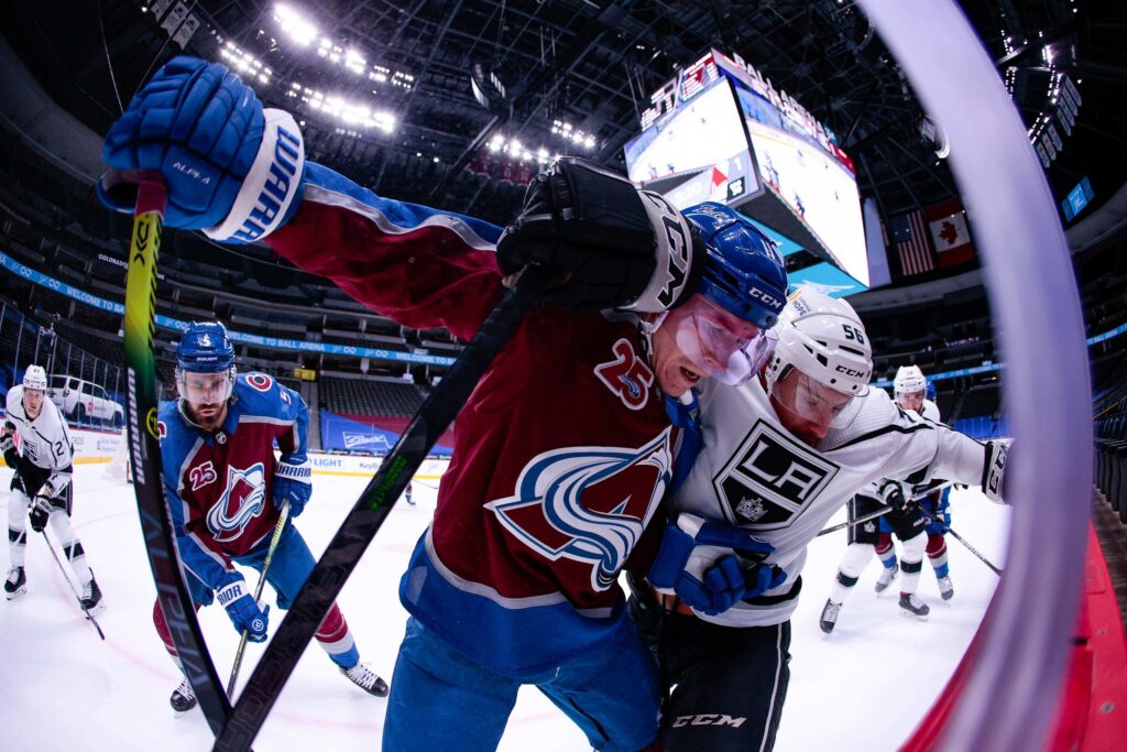 Stifling defense again powers Avalanche to shutout victory