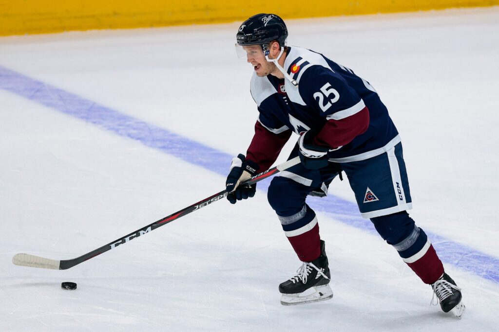 Avs extend Logan O’Connor for three years
