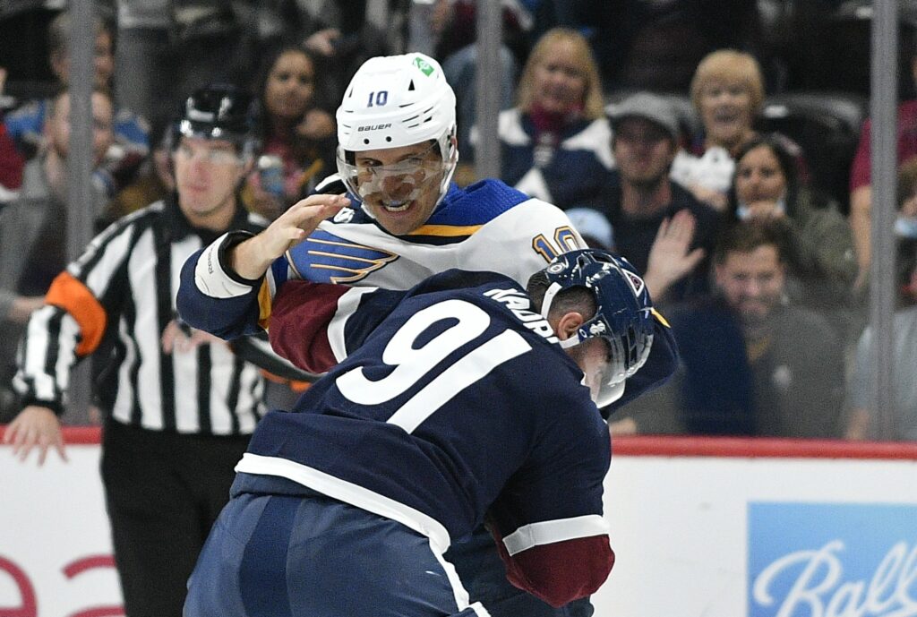 Chaotic and controversial ending overshadows furious but futile Avalanche comeback