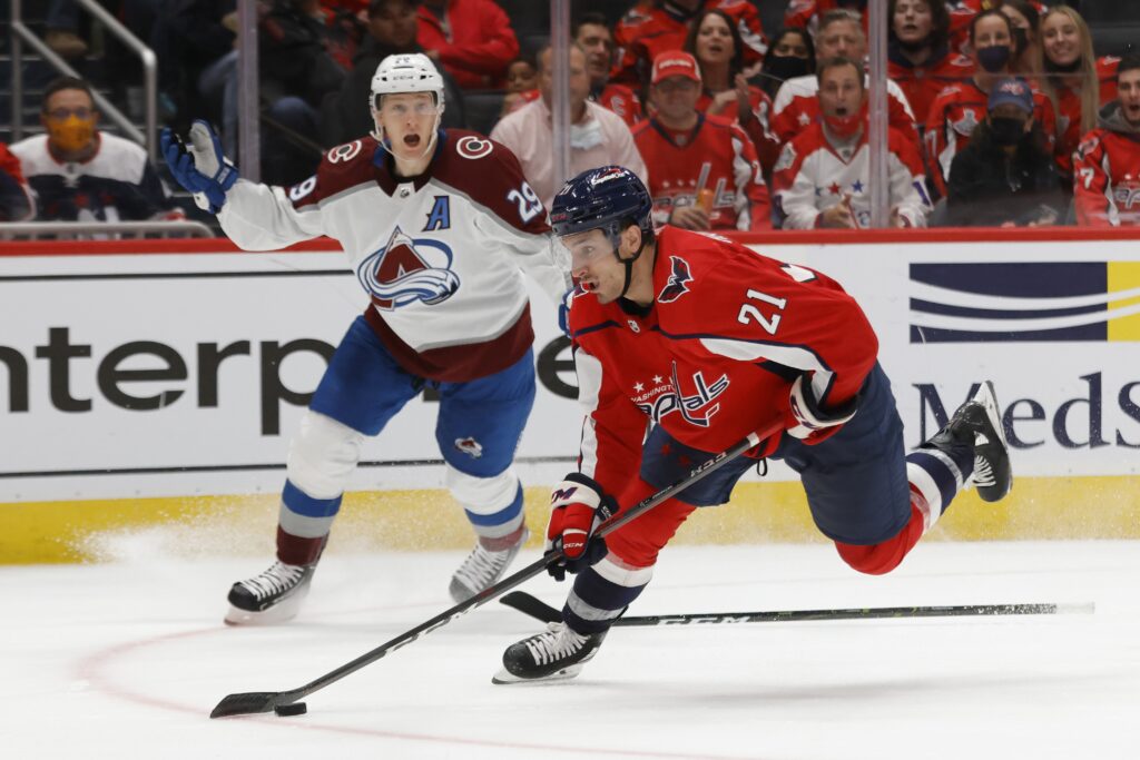 Avalanche stars go dark in blowout loss to Washington