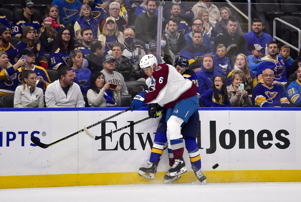 Avalanche bully Blues in St. Louis to get back on winning path