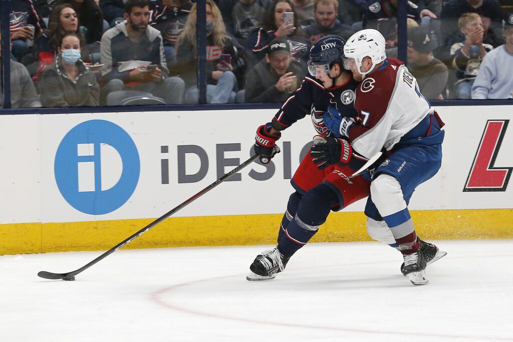 Avalanche finds their way to another loss to Blue Jackets despite another late lead