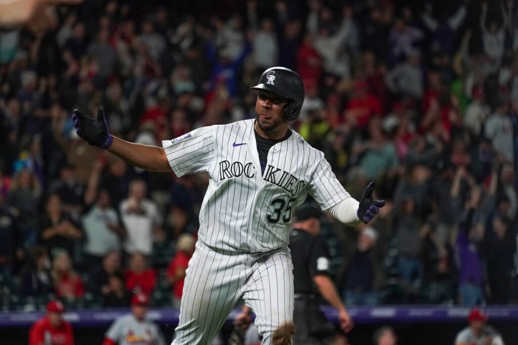 Díaz signs extension for three-years, $14.5 million to stick around until after 2024 season