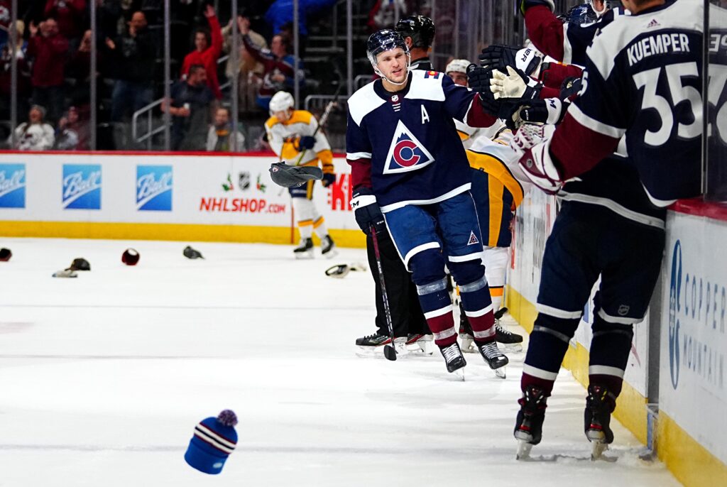 Avalanche respond to disappointing Dallas performance with huge win over Nashville