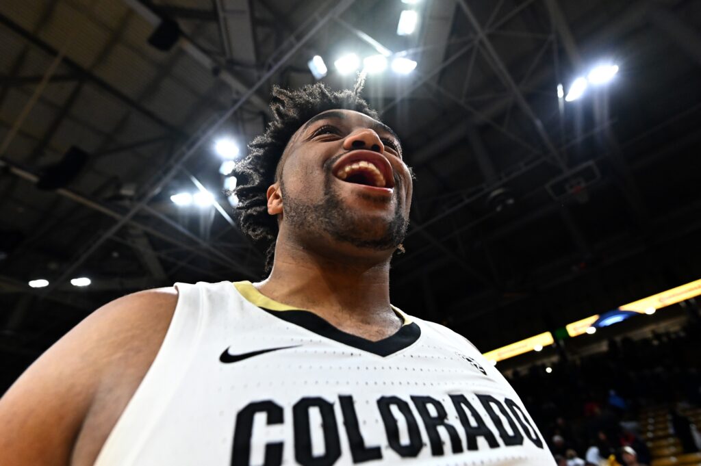 Fresh off scoring his 1,000th point, Evan Battey makes his final trip to his hometown