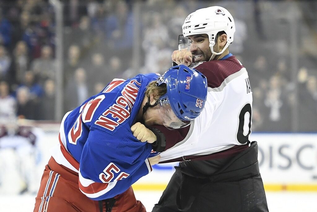 Listless Avalanche effort ends disappointing road trip