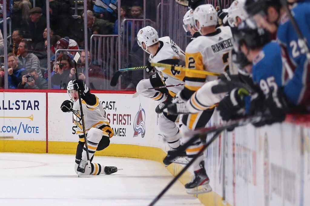 Penguins get one more save than Avs in overtime decision
