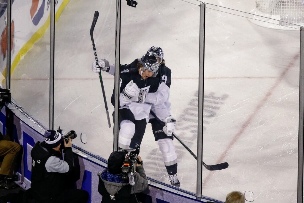 Avs Game 57 Grades: Royal problem