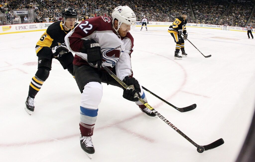 Avalanche Daily Roundtable: Healthy forwards create a logjam