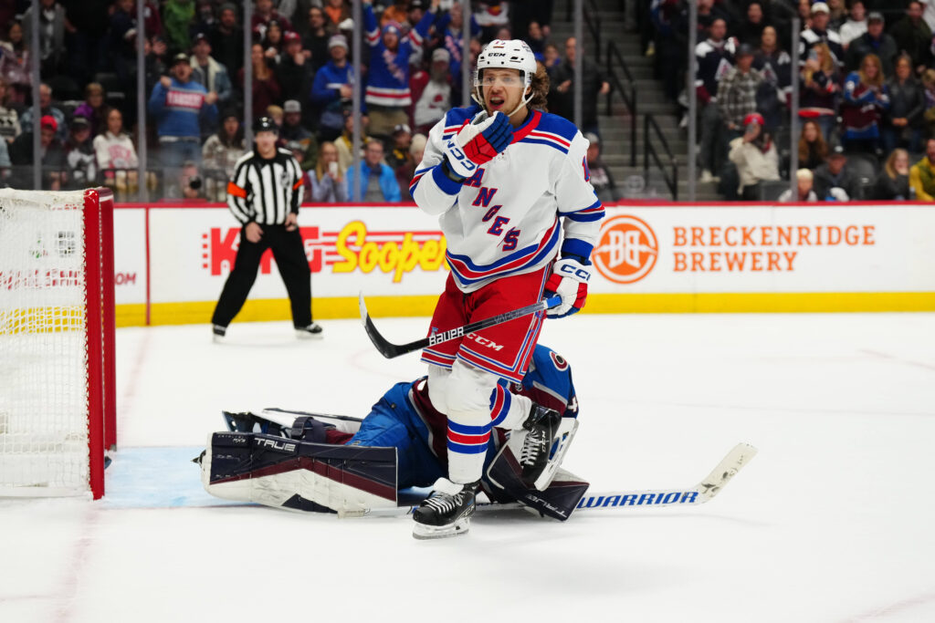 Avalanche earn a needed point in shootout loss to Rangers